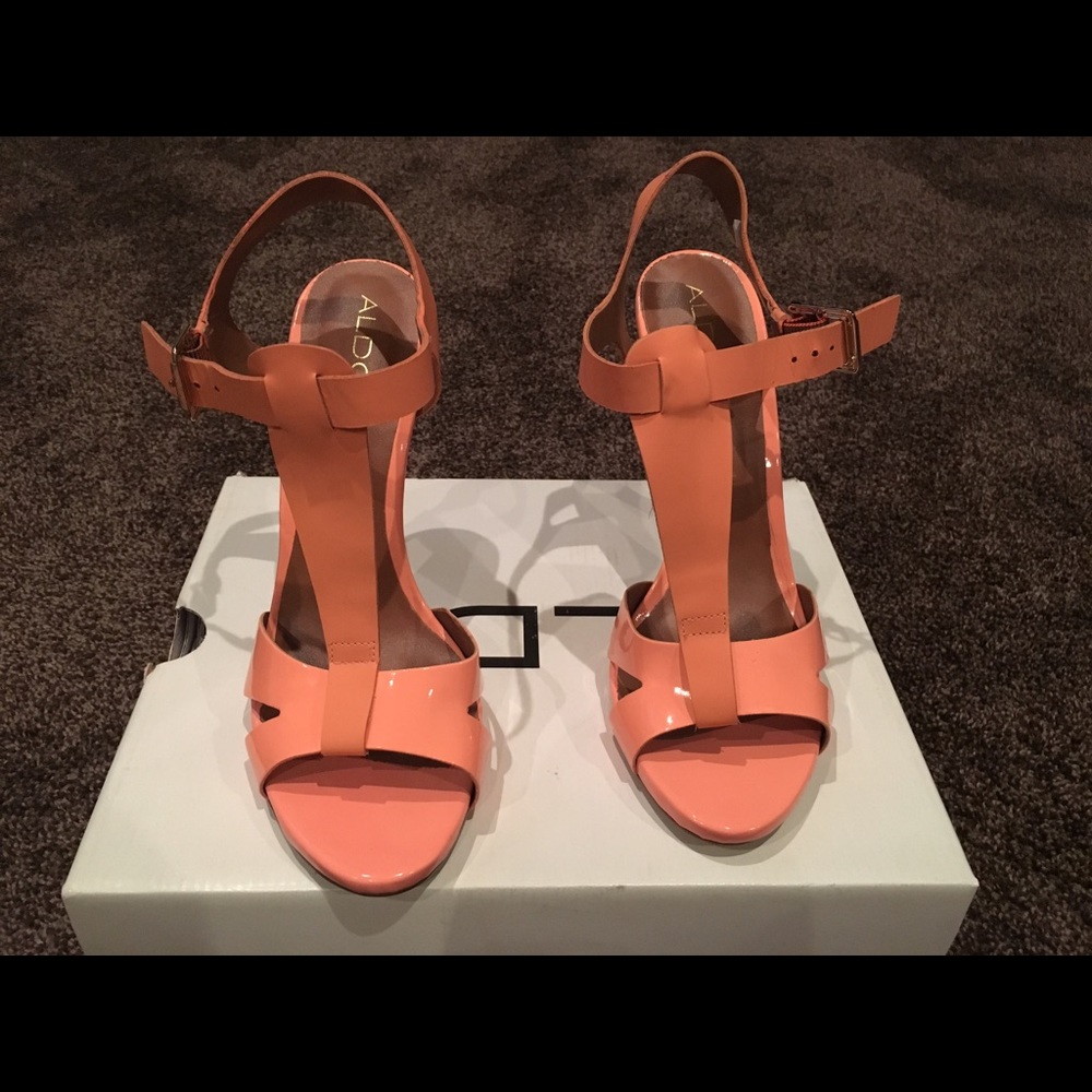 Laedia orange Sandal