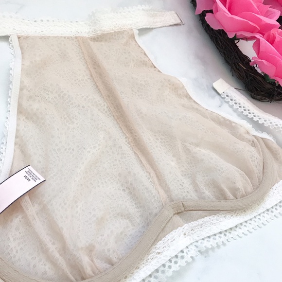 Victoria's Secret High Neck Lace Bralette - Picture 6 of 7