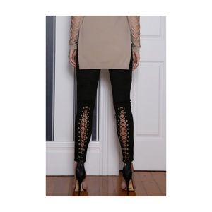 RUNAWAY SEDUCTION LEGGINGS