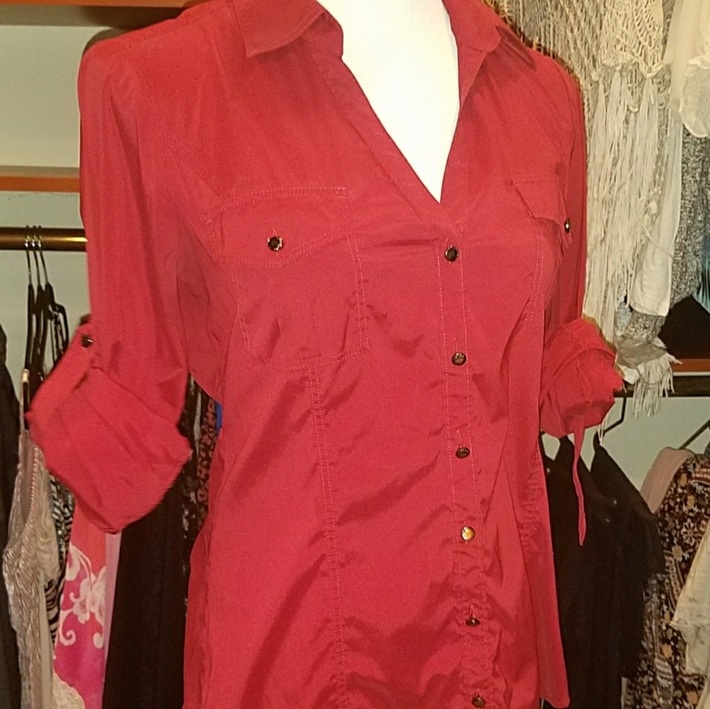 Express roll up sleeve top