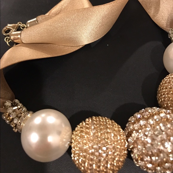 Fashion Necklace Gold & Faux Pearl - Picture 2 of 5