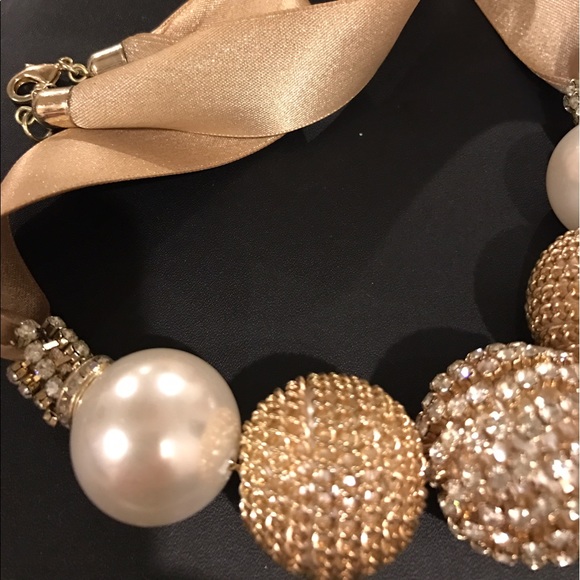 Fashion Necklace Gold & Faux Pearl - Picture 3 of 5