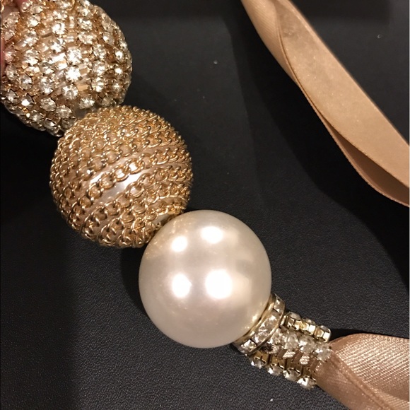 Fashion Necklace Gold & Faux Pearl - Picture 5 of 5