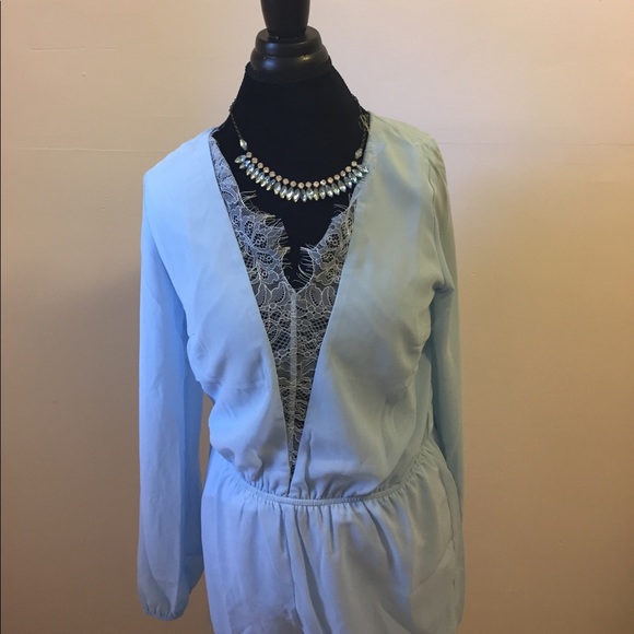 โ๏ธSALEโ๏ธโจHost Pickโจ ๐ Baby Blue Romper๐ - Picture 3 of 6