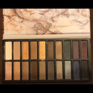 Coastal Scents Revealed Smoky Eyeshadow Palette