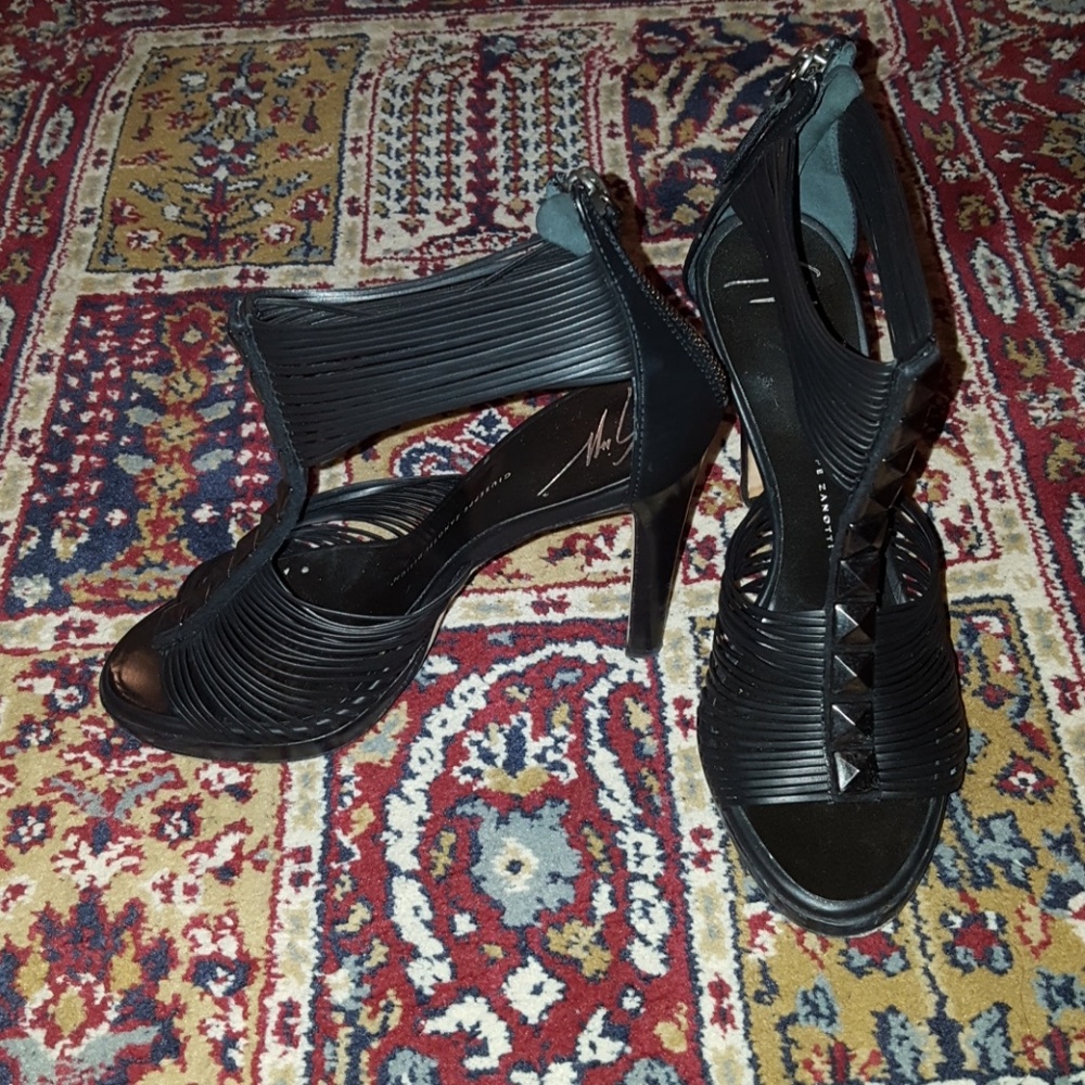 Giuseppe Zanotti Design Black Peep Toe Heels - Picture 2 of 7