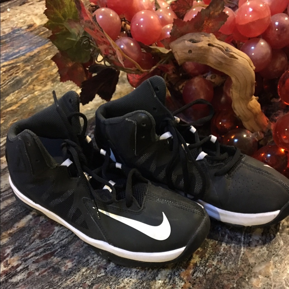 Nike sneakers boys