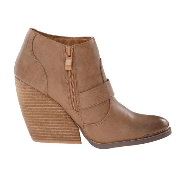 ❗️GONE 8/4❗️NIB Very Volatile Yorker Bootie - Picture 3 of 6