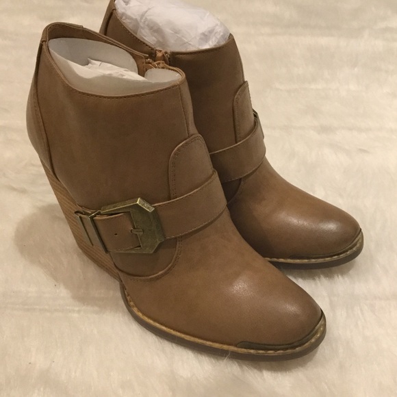 ❗️GONE 8/4❗️NIB Very Volatile Yorker Bootie - Picture 4 of 6