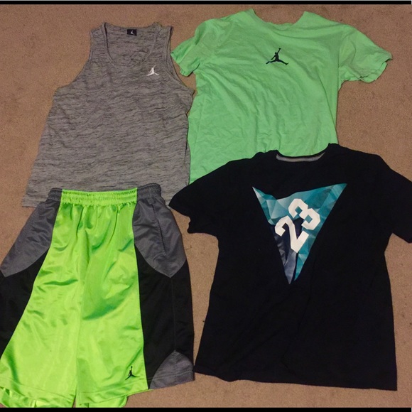 XL Jordan shirts & shorts