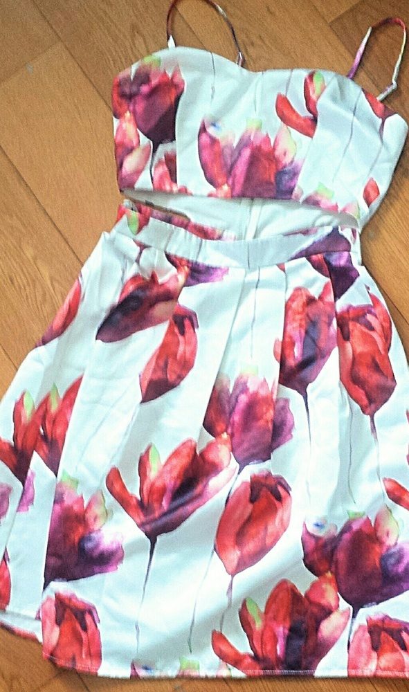 Jealous Tomatoes Cut-out dress