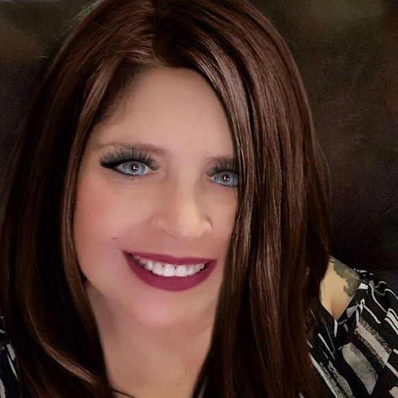 Meet your Posher, Catherine - Picture 1 of 1