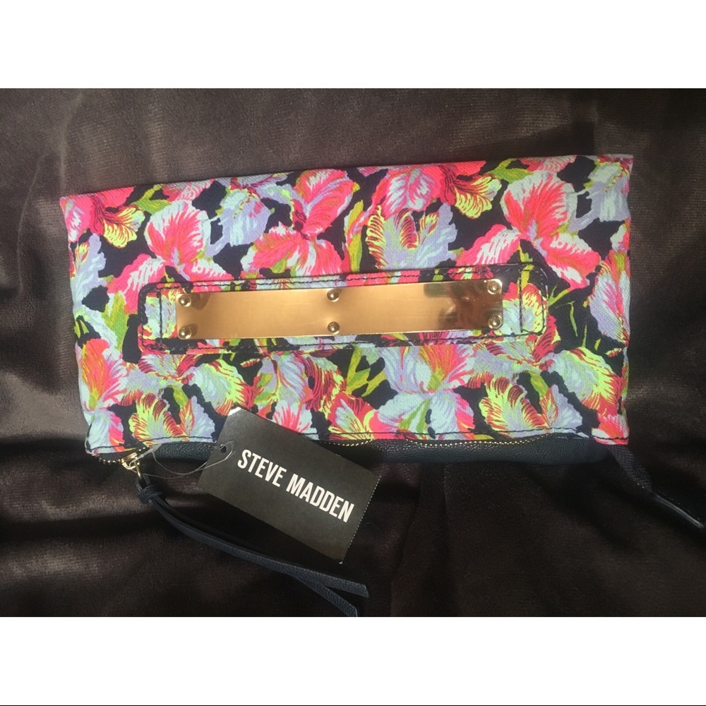 NWT STEVE MADDEN bright floral leatherette clutch