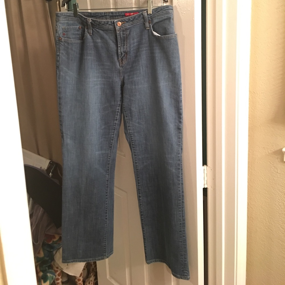 Seven7 Jeans