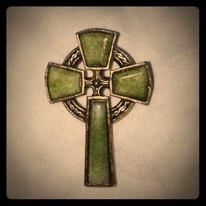 Miracle Jewelry Vintage Cross Brooch Britain