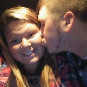 Meet your Posher, Deedee