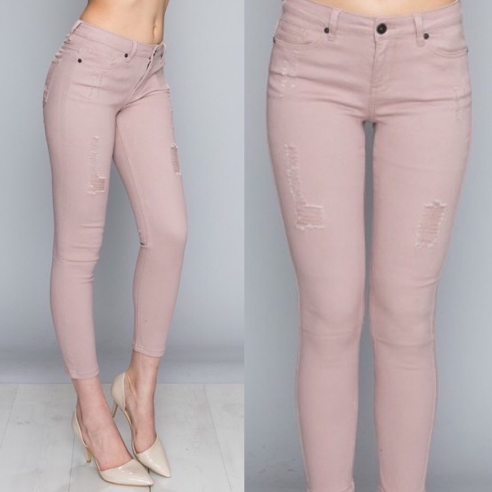 •LAST 1• Black Distressed Skinny Ankle Jeans - Picture 2 of 3