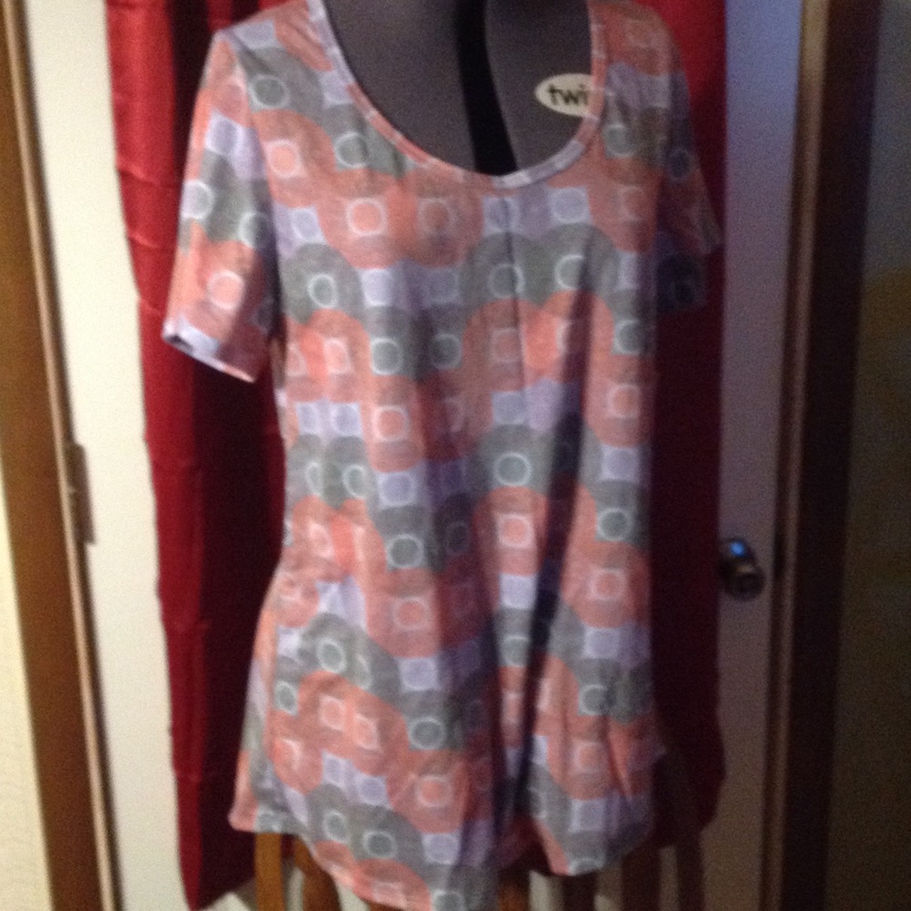 LulaRoe Classic T