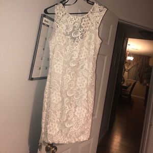 White lace Dress Bebe