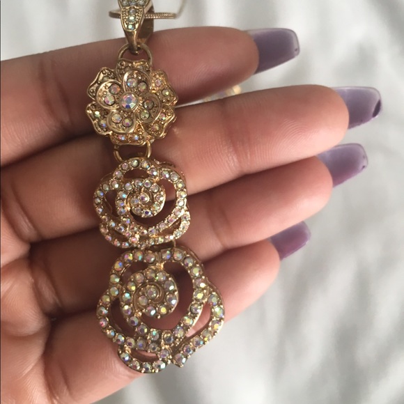 Gold Rose Jewelry set - Picture 3 of 4