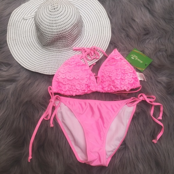5️⃣ for $25 SALE Baby Pink Triangle Bikini - Picture 2 of 3