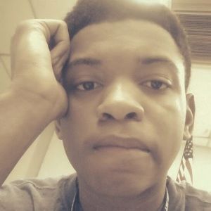 Meet your Posher, Devin