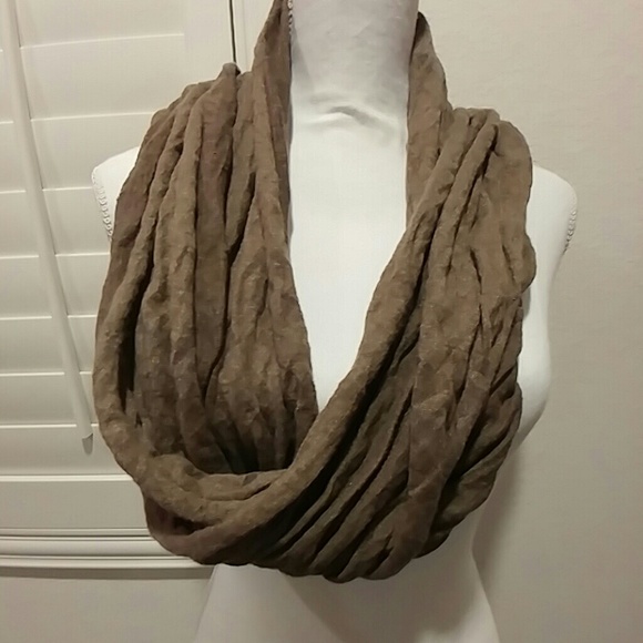 Michael Kors - Picture 2 of 5