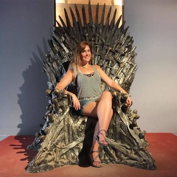 Meet your Posher, Leah - Picture 2 of 2