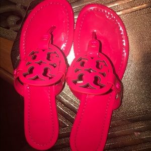 Tory Burch Miller Sandals in fluo fuschia