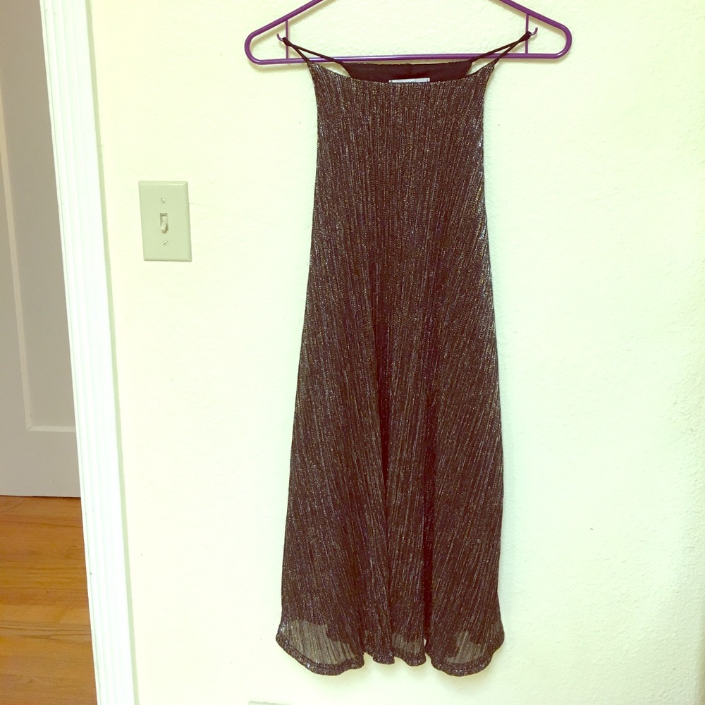 Sparkly sleeveless party dress ✨