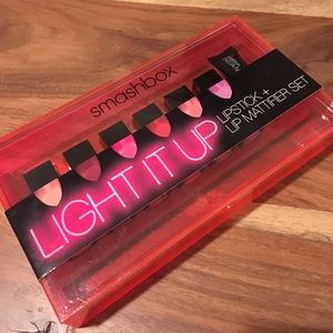 Smashbox lipstick and lip mattifier set