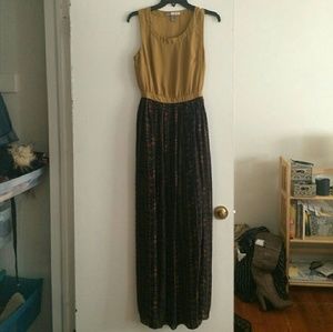 Forever 21 Tribal Print Open low-back Maxi Dress!