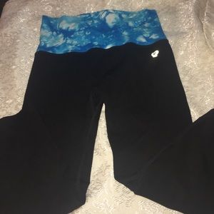 Fun yoga pants size M