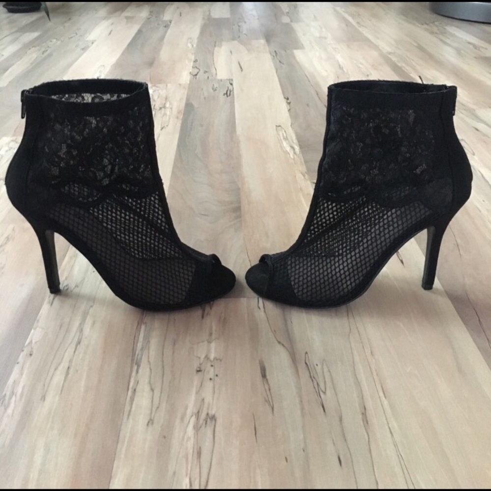 Lace booties