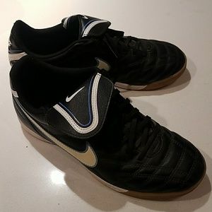 Women's Nike Tiempo Indoor Soccer Shoes