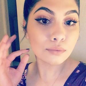 Meet your Posher, Nora