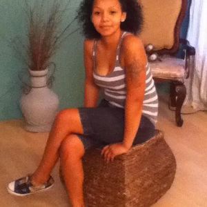 Meet your Posher, Ronique