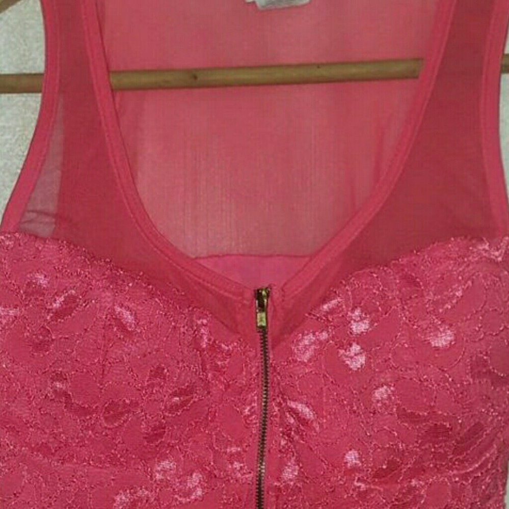 zipper up crop top