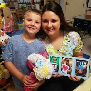 Meet your Posher, Hollie