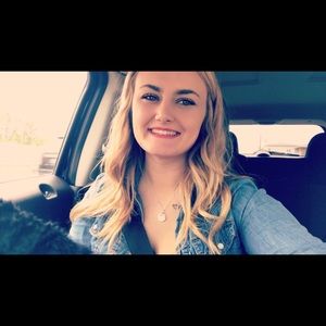 Meet your Posher, Olivia