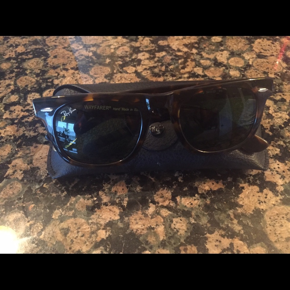 Ray Ban Turtoise Brown - Small frame - Wayfarer