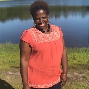 Meet your Posher, Valerie