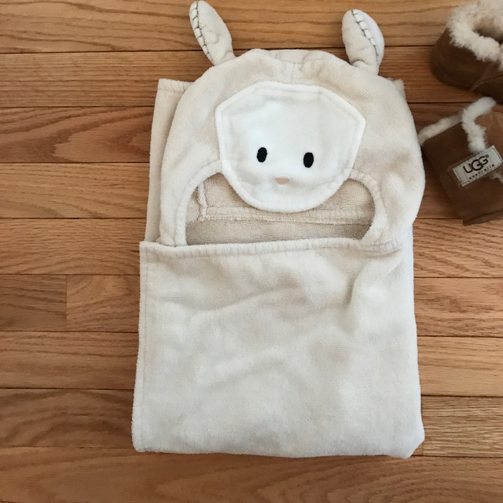 ❌SOLD❌Pottery barn kids critter wrap (lamb)