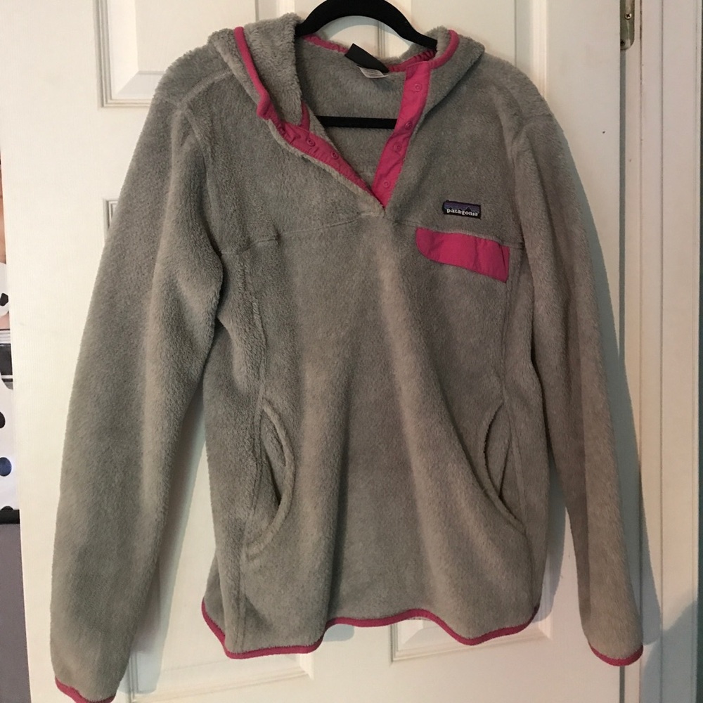 Gray/Pink Patagonia Pull over