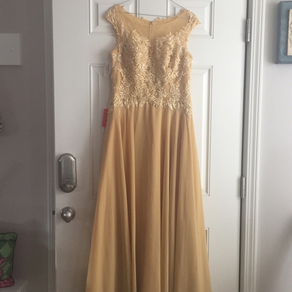JJ House size 4 gold sequin gown