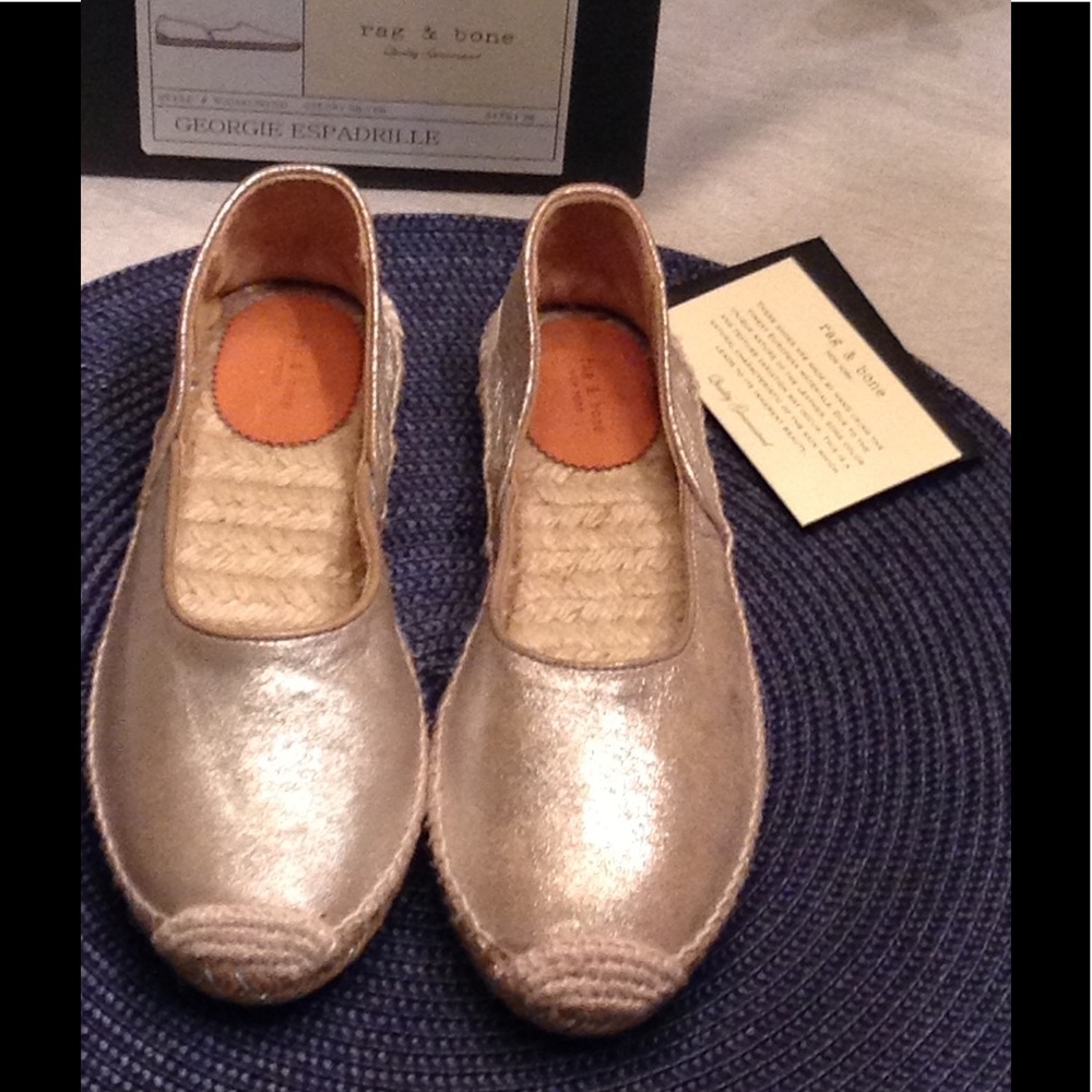 CASUAL-CHIC Metallic Silver Espadrilles