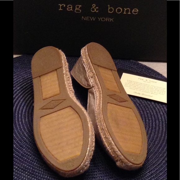 CASUAL-CHIC Metallic Silver Espadrilles