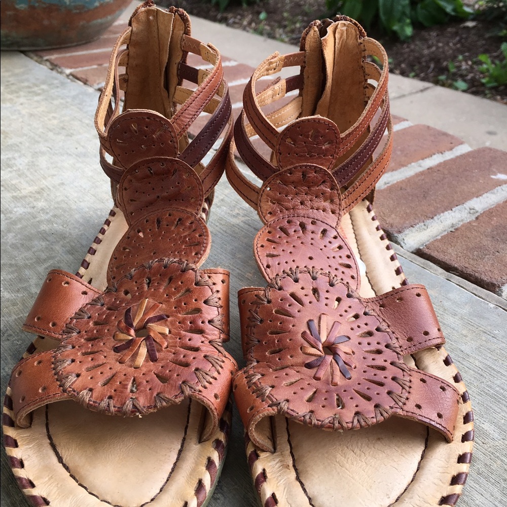 Pikolinos gladiator sandals size 7