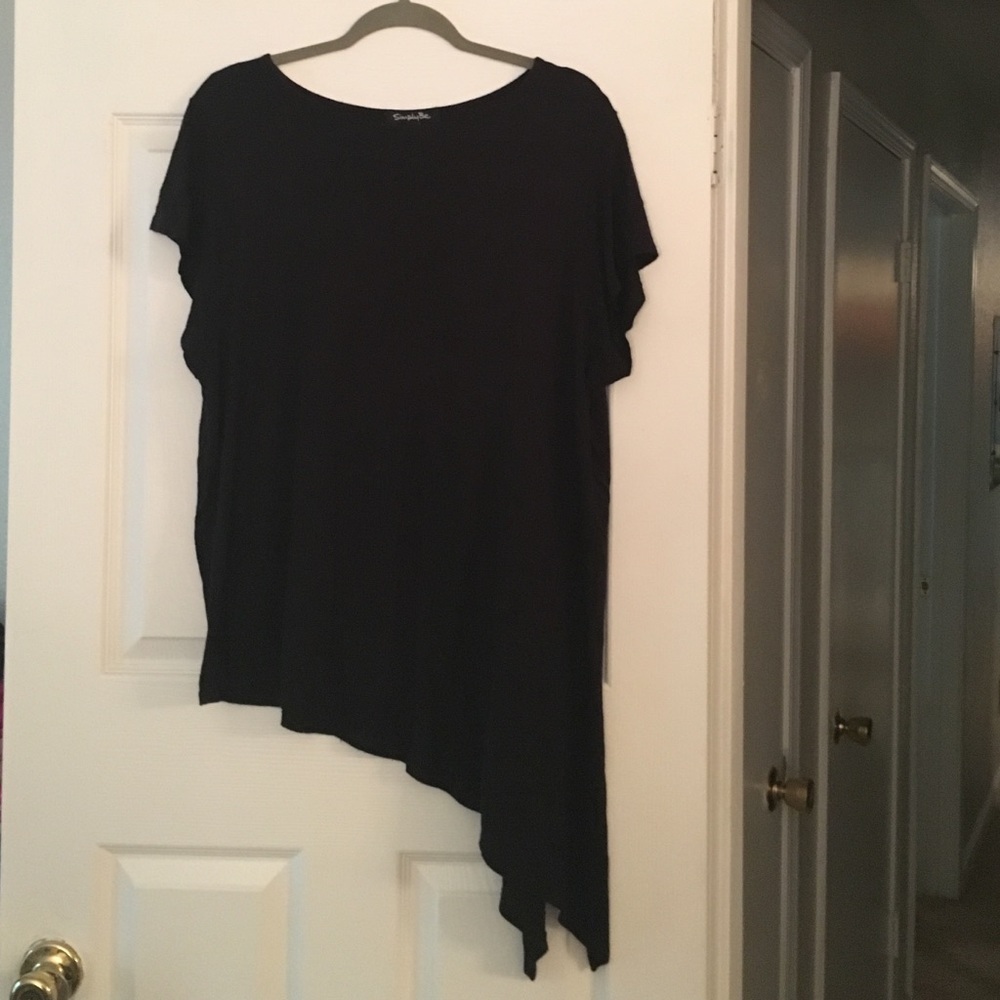 Simply be asymmetric hem top