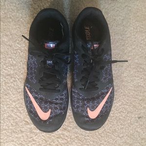 Nike fit sole sneakers